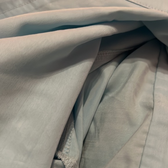 LIZ CLAIBORNE WOMAN — Button down long sleeved blouse ………093 - Picture 8 of 8